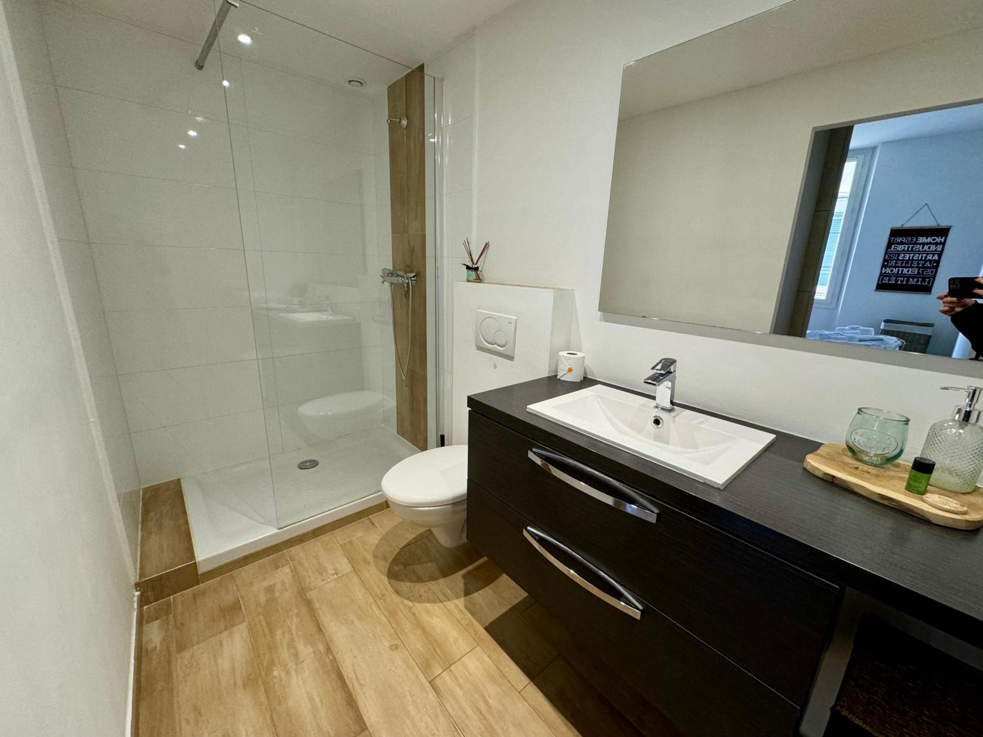 Appartements Climatises - Vieil Antibes Exteriör bild